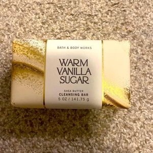 Warm vanilla sugar shea butter cleansing bar